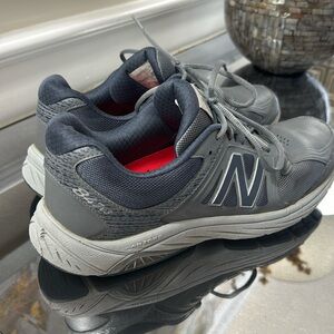 New Balance 847v3 walking shoes grey men’s 11.5 AA narrow Hipster’s Dream